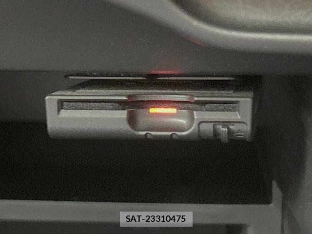 Nissan NOTE 2018-08 8355243-4
