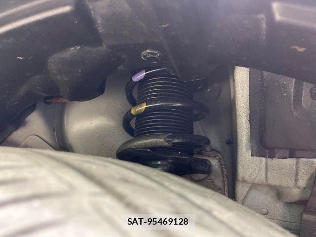 Nissan NOTE 2017-07 8355244-19