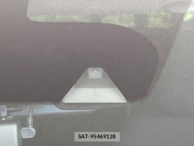 Nissan NOTE 2017-07 8355244-4