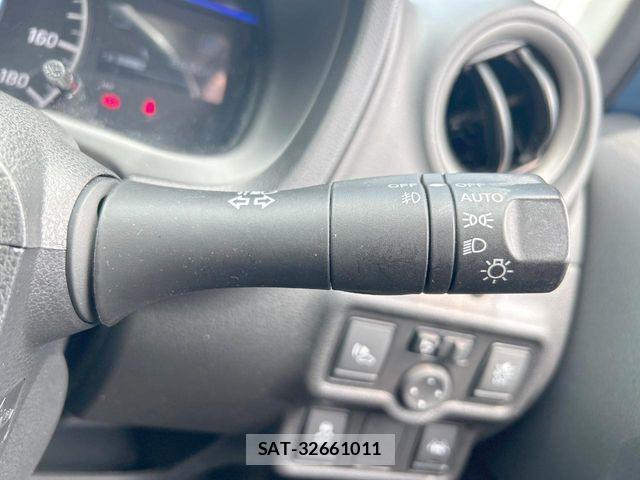 Nissan NOTE 2017-01 8355246-7
