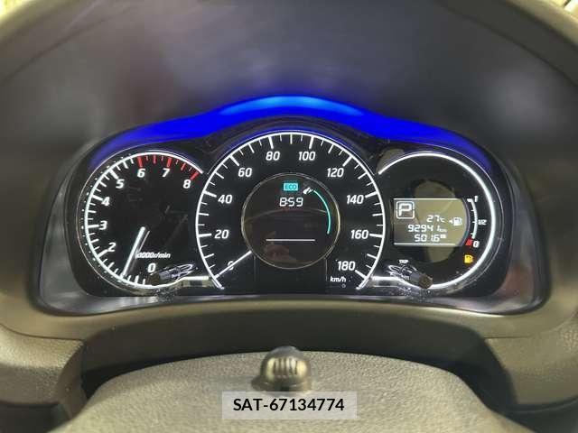 Nissan NOTE 2015-09 8355255-10
