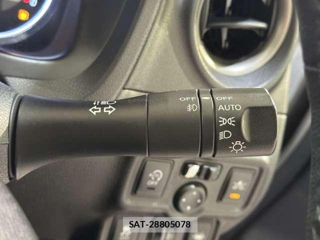 Nissan NOTE 2015-03 8355259-11
