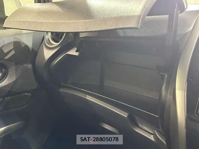 Nissan NOTE 2015-03 8355259-19