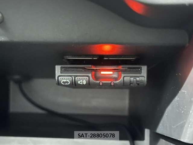 Nissan NOTE 2015-03 8355259-21
