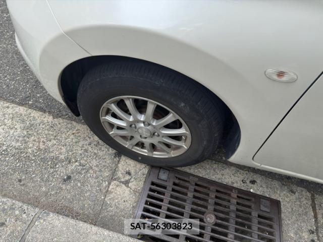 Nissan NOTE 2013-09 8355264-6