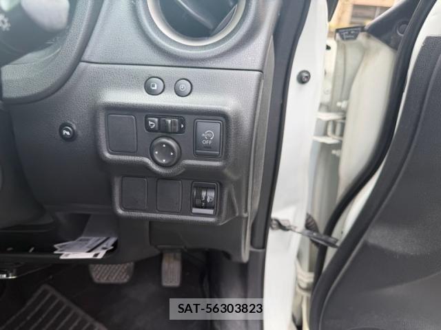 Nissan NOTE 2013-09 8355264-10