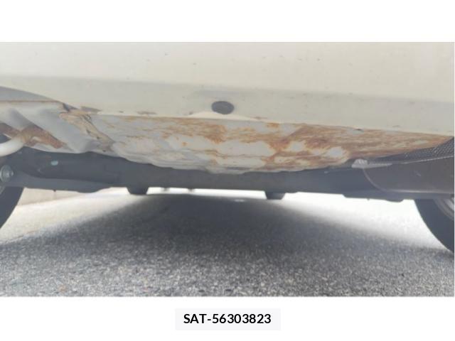 Nissan NOTE 2013-09 8355264-18