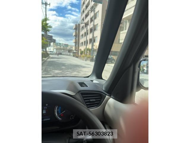 Nissan NOTE 2013-09 8355264-20