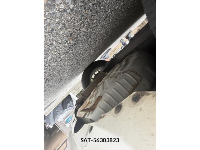Nissan NOTE 2013-09 8355264-4