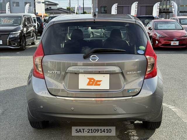 Nissan NOTE 2014-08 8355256-13