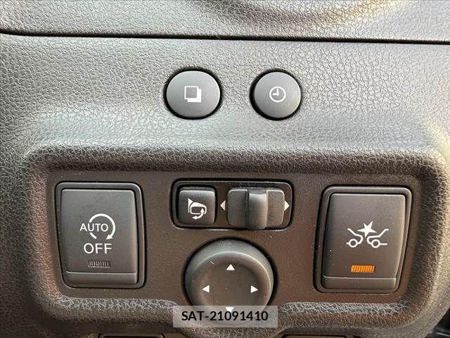 Nissan NOTE 2014-08 8355256-6
