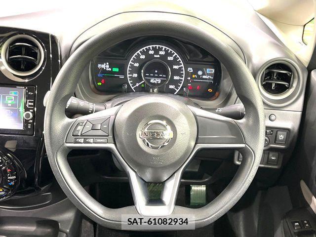 Nissan NOTE 2016-11 8355260-11