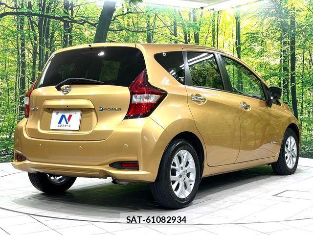 Nissan NOTE 2016-11 8355260-17