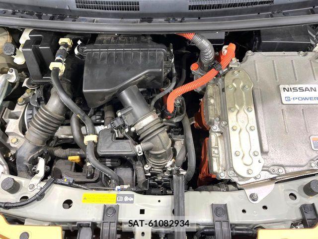 Nissan NOTE 2016-11 8355260-18