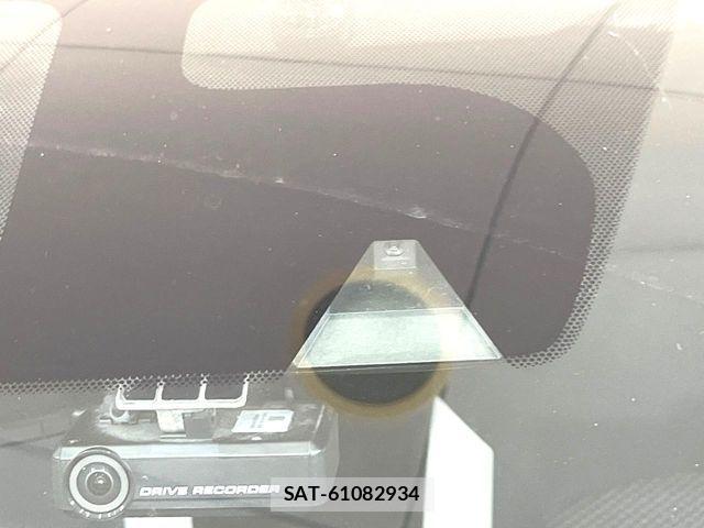 Nissan NOTE 2016-11 8355260-2