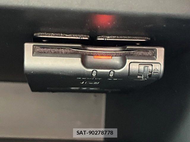 Nissan NOTE 2018-09 8367842-6