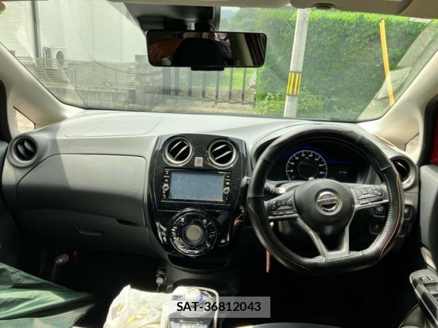 Nissan NOTE 2018-03 8367875-2