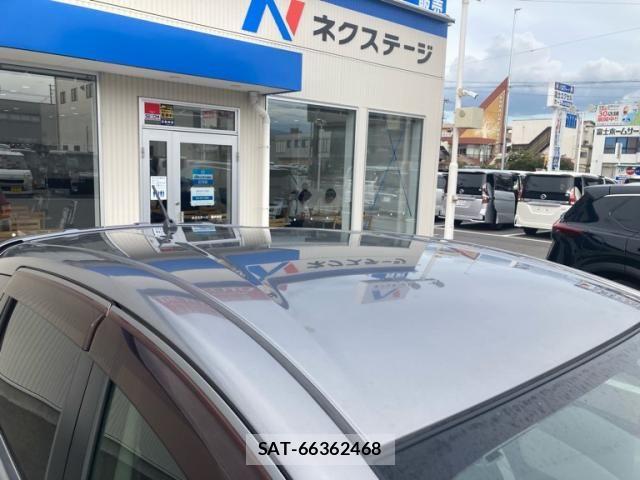 Nissan NOTE 2017-01 8367881-6