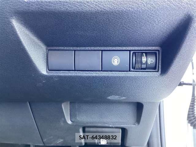 Nissan NOTE 2023-06 8367826-4