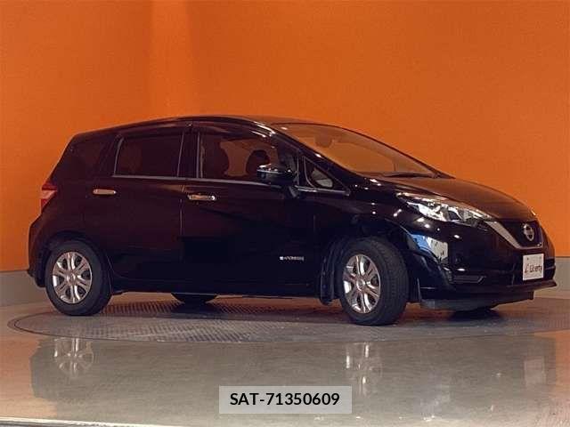 Nissan NOTE 2017-01 8367867-9
