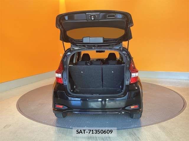 Nissan NOTE 2017-01 8367867-17