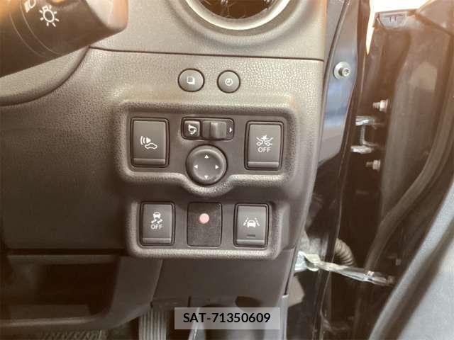 Nissan NOTE 2017-01 8367867-5