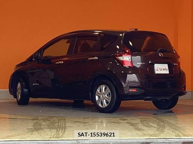 Nissan NOTE 2018-02 8367854-11