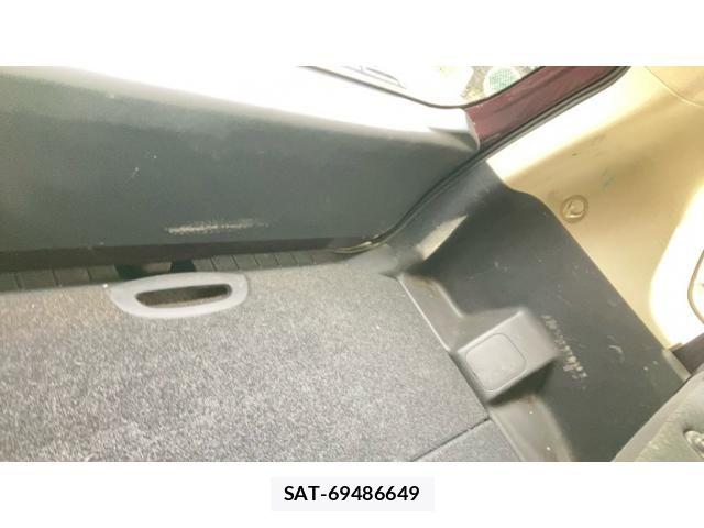 Nissan NOTE 2011-08 8367895-23