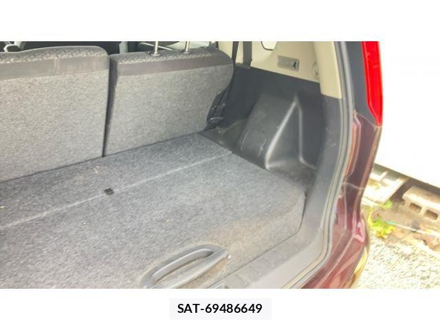 Nissan NOTE 2011-08 8367895-25