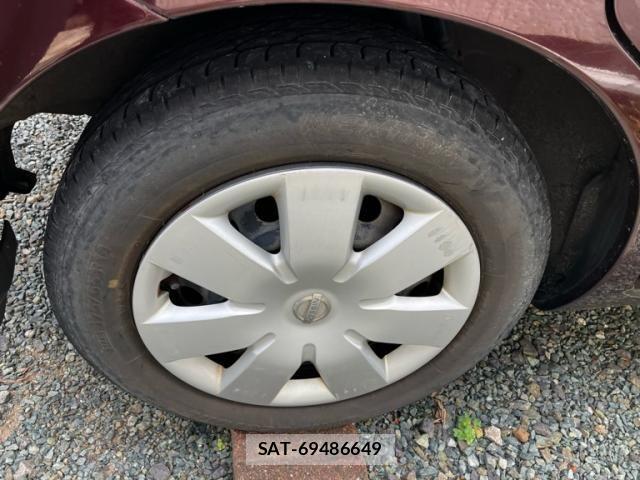 Nissan NOTE 2011-08 8367895-6