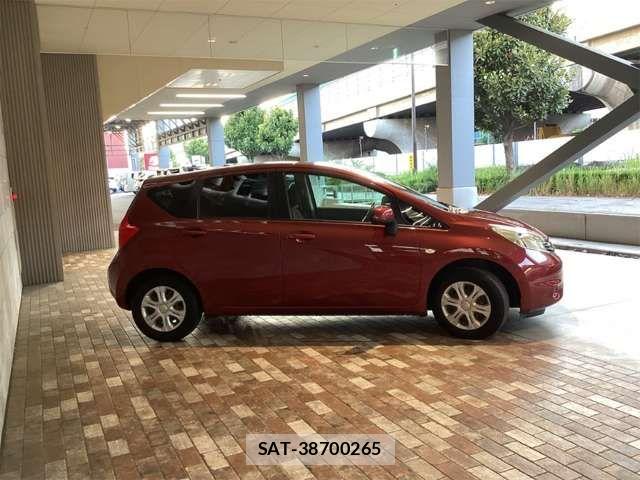 Nissan NOTE 2014-06 8367877-5
