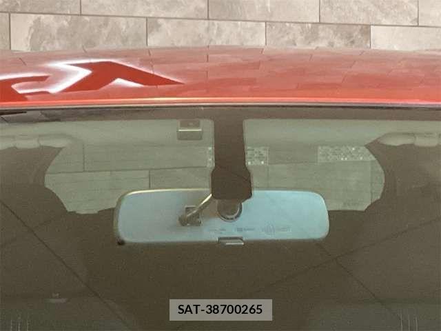 Nissan NOTE 2014-06 8367877-6