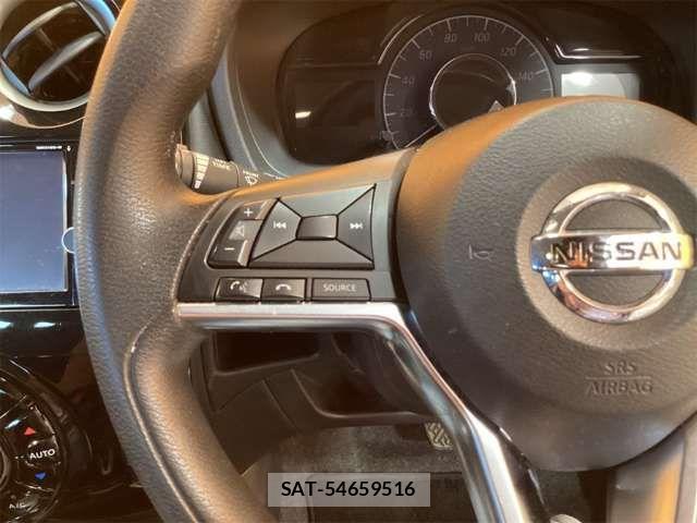 Nissan NOTE 2018-10 8367846-17