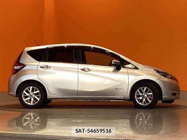 Nissan NOTE 2018-10 8367846-6