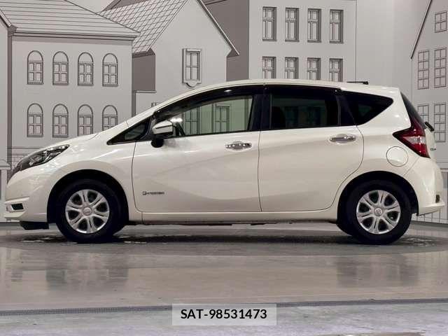 Nissan NOTE 2017-09 8367845-4