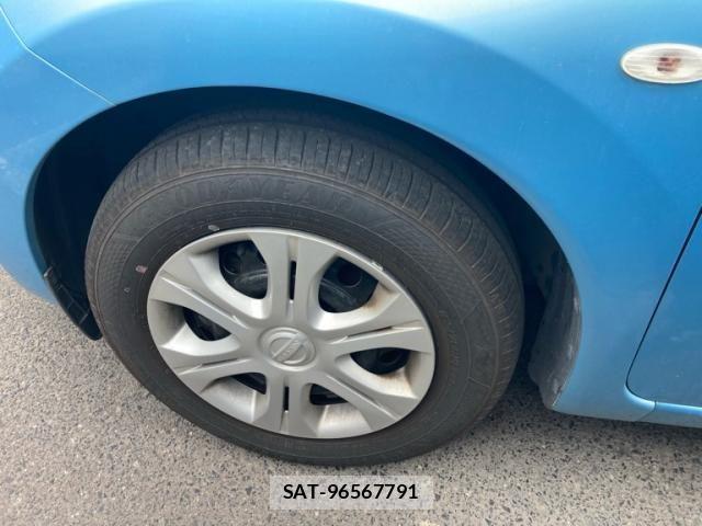 Nissan NOTE 2013-09 8367885-12