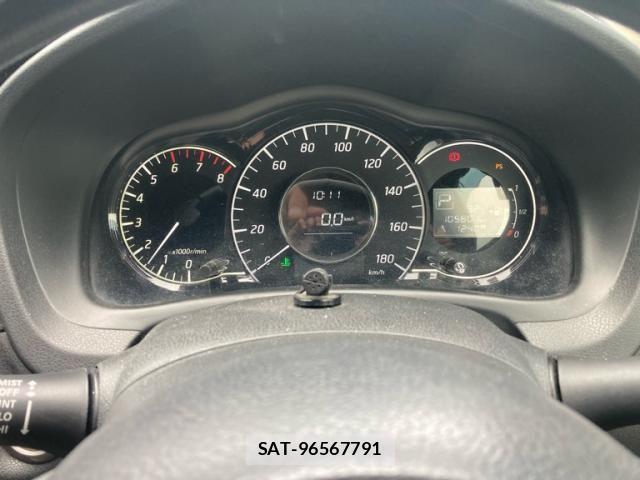 Nissan NOTE 2013-09 8367885-18