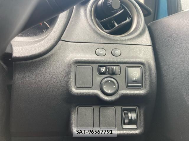Nissan NOTE 2013-09 8367885-19