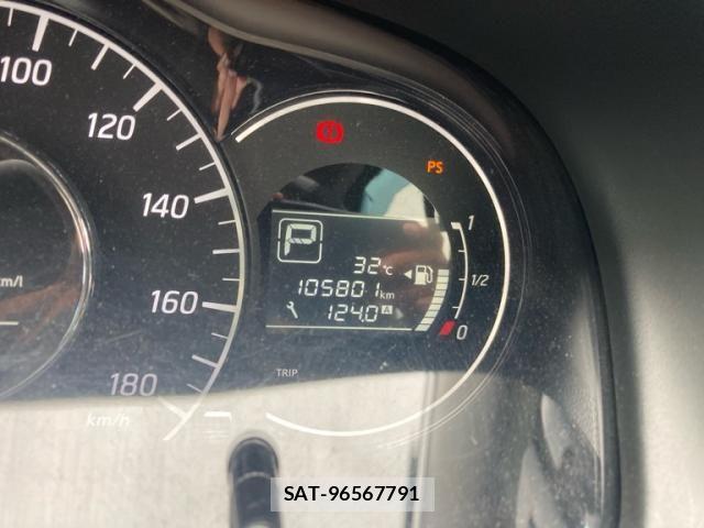 Nissan NOTE 2013-09 8367885-21