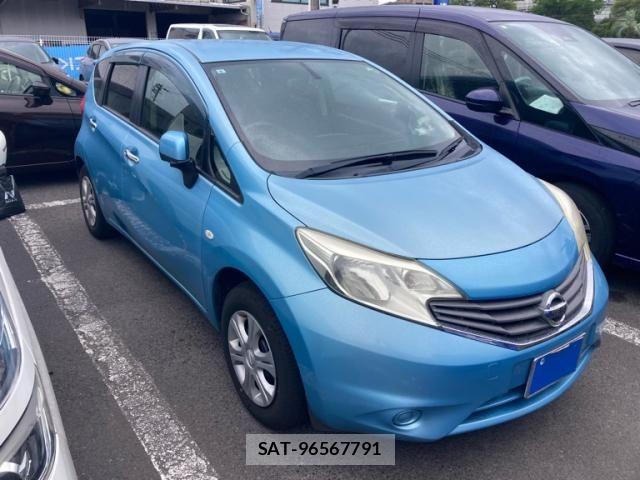 Nissan NOTE 2013-09 8367885-2