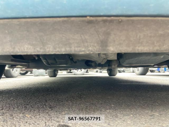 Nissan NOTE 2013-09 8367885-8