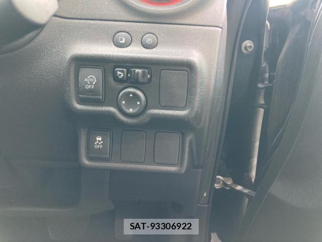 Nissan NOTE 2016-01 8367870-12