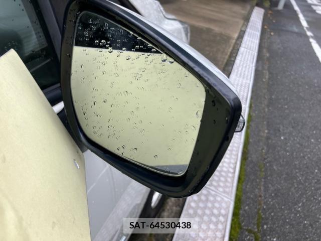 Nissan NOTE 2017-08 8367865-12