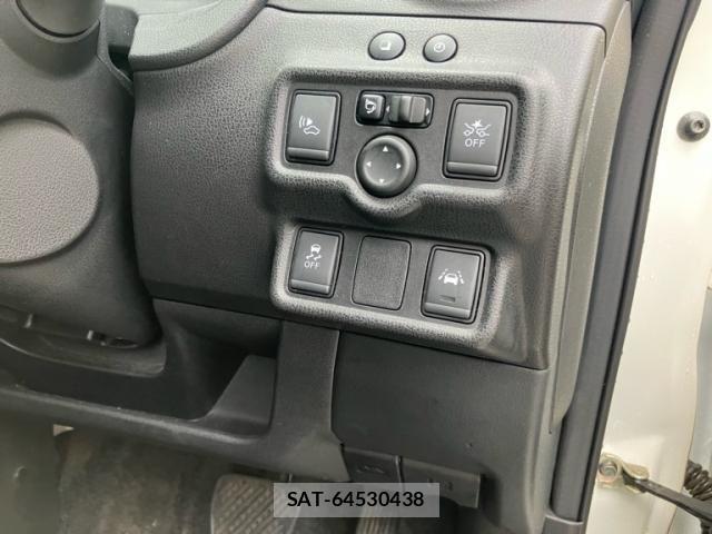Nissan NOTE 2017-08 8367865-18