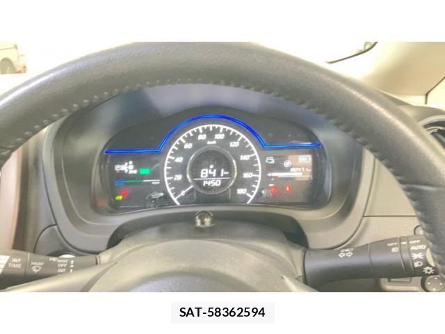 Nissan NOTE 2017-05 8367871-13
