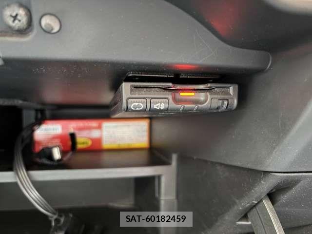 Nissan NOTE 2013-06 8367880-2