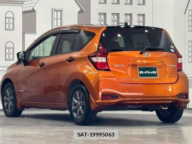 Nissan NOTE 2018-08 8367841-6