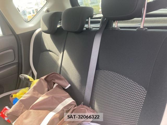 Nissan NOTE 2017-09 8367876-16