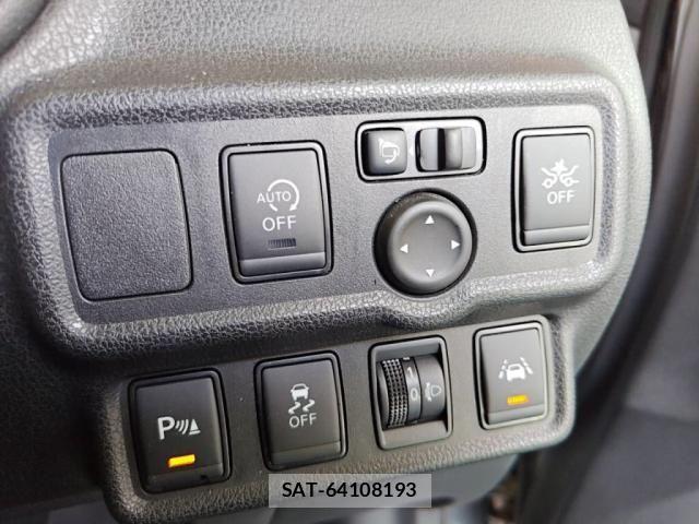 Nissan NOTE 2019-08 8367839-17