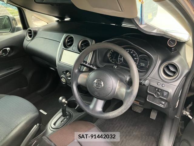 Nissan NOTE 2013-11 8367900-11